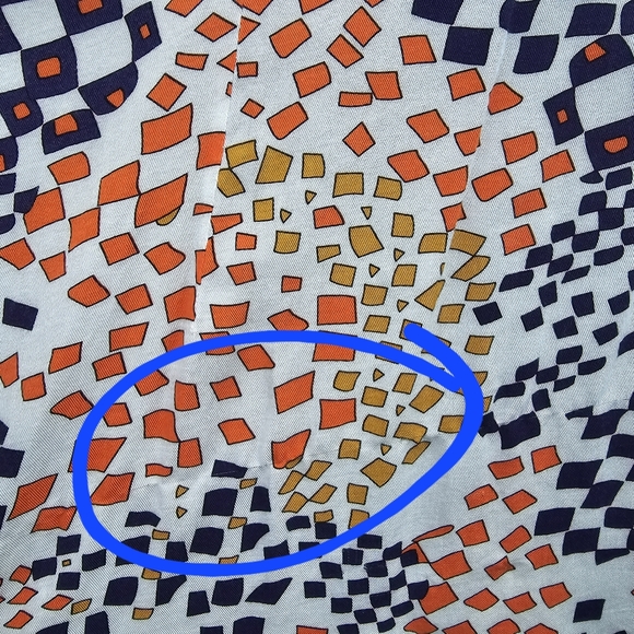 CAbi Grand Prix Geometric Print Button Dow Blouse Sz S - Picture 9 of 9